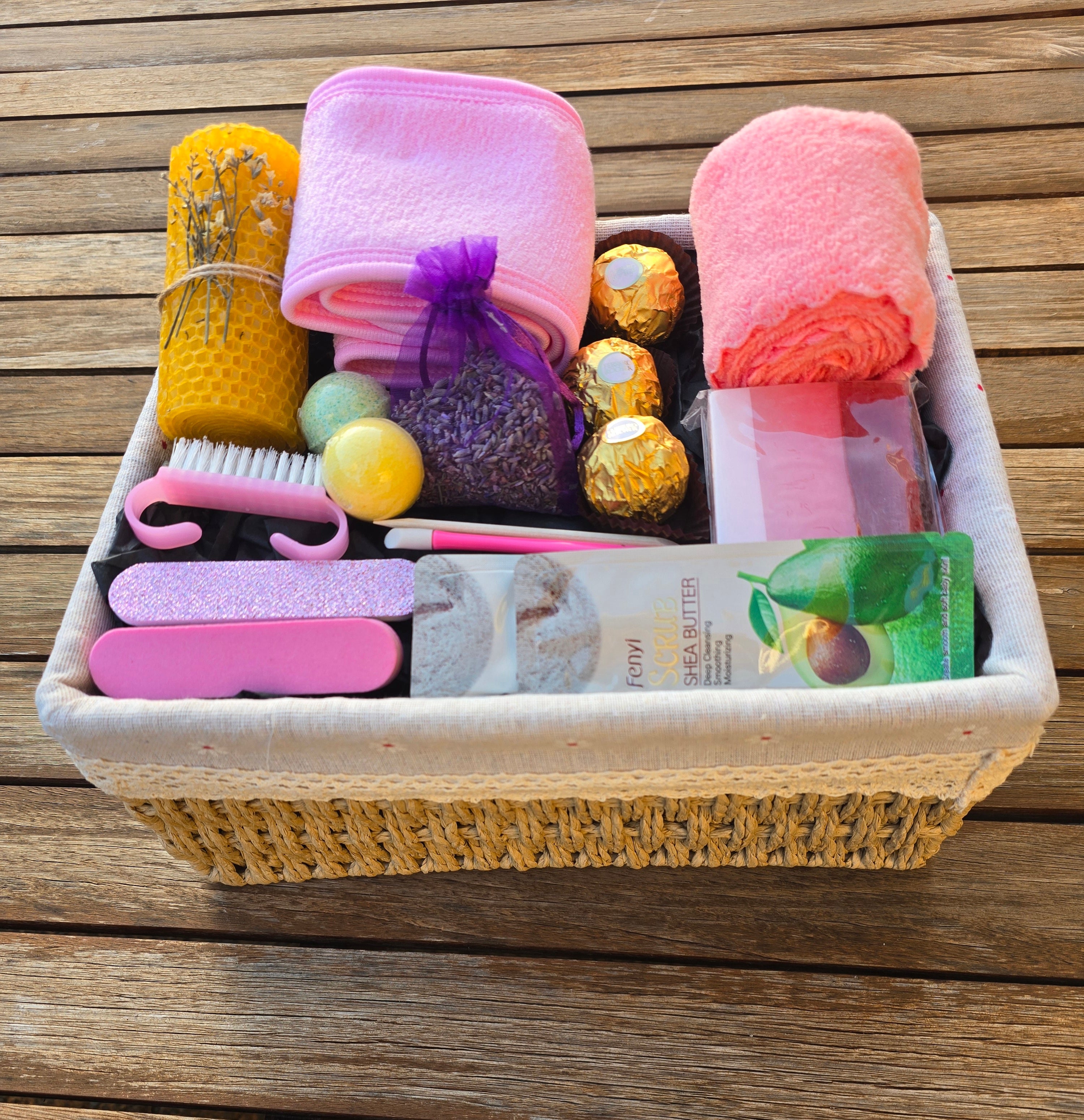 Basket Pamper Pack Med