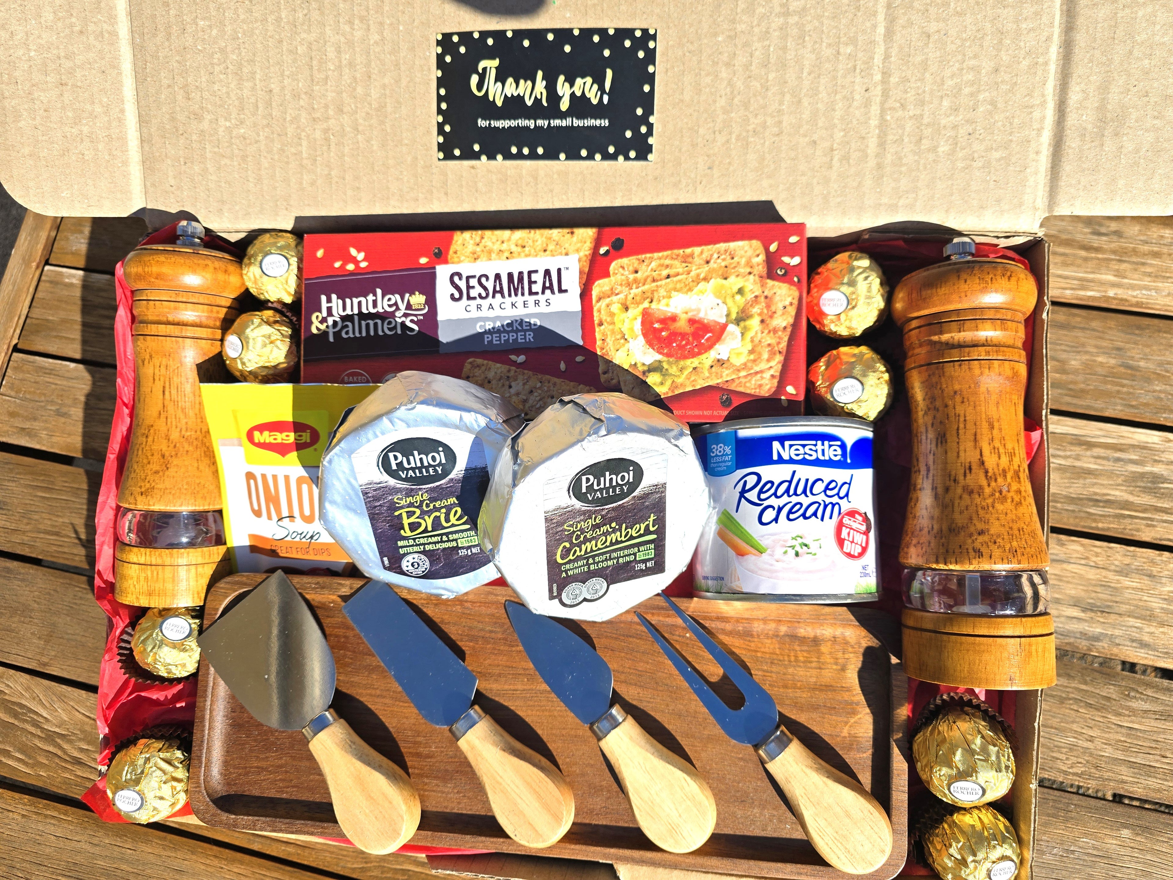 Dee-lux Charcuterie Board